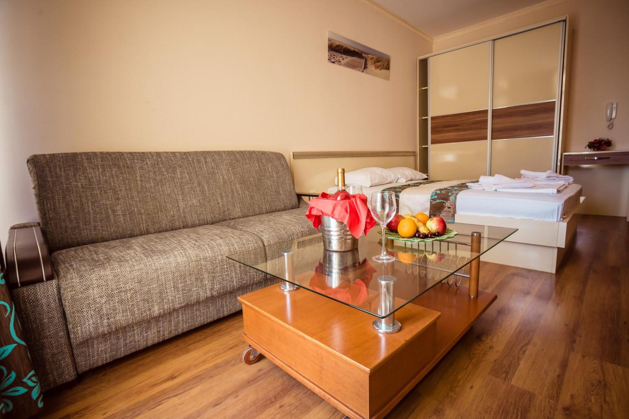 Biato Apartments Pantai Sunny Bagian luar foto
