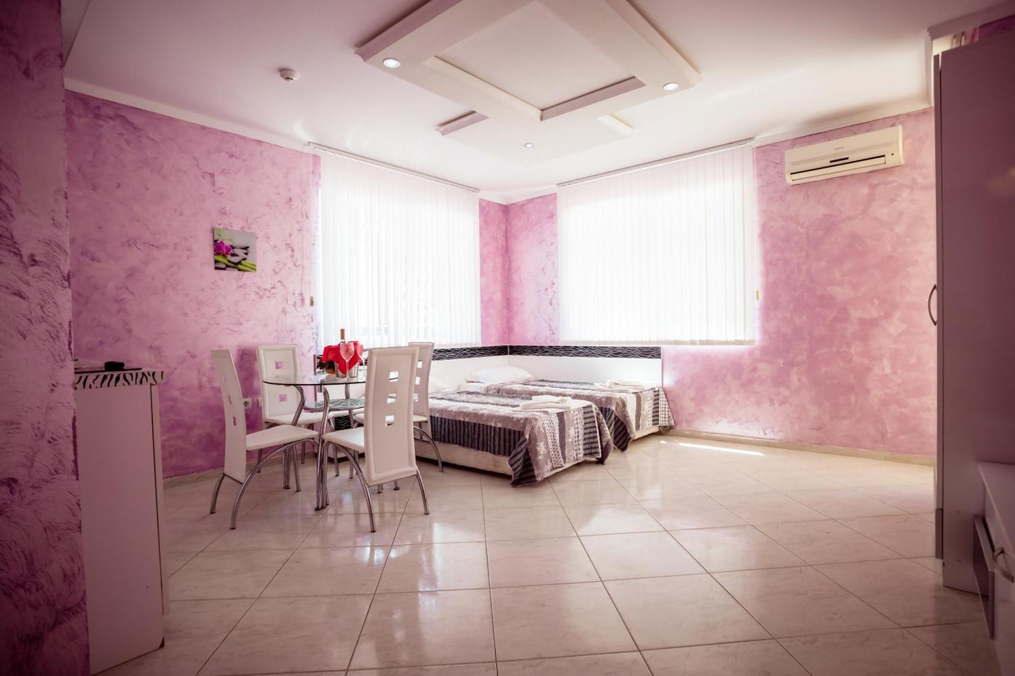 Biato Apartments Pantai Sunny Bagian luar foto
